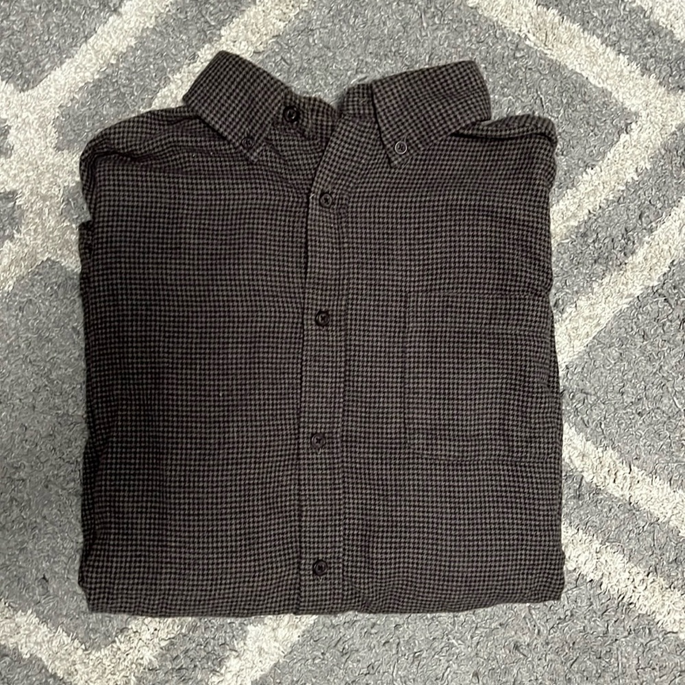 Brown and black houndstooth printed button up shirt
